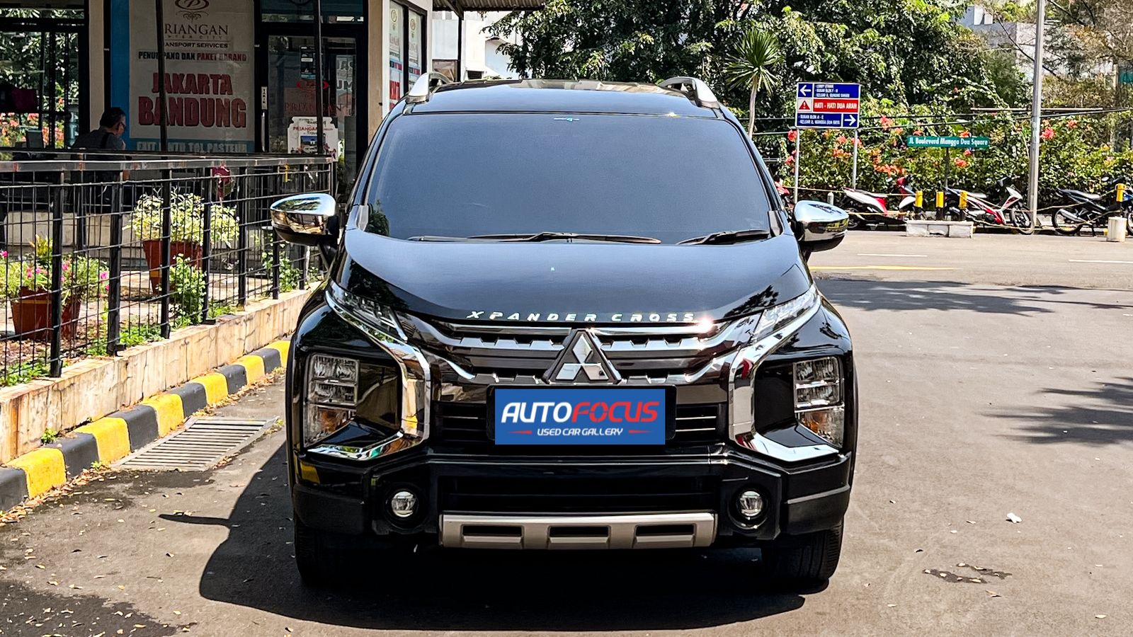 Second Hand 2021 Mitsubishi Xpander Cross  Premium Package CVT Second Hand 2021 Mitsubishi Xpander Cross  Premium Package CVT