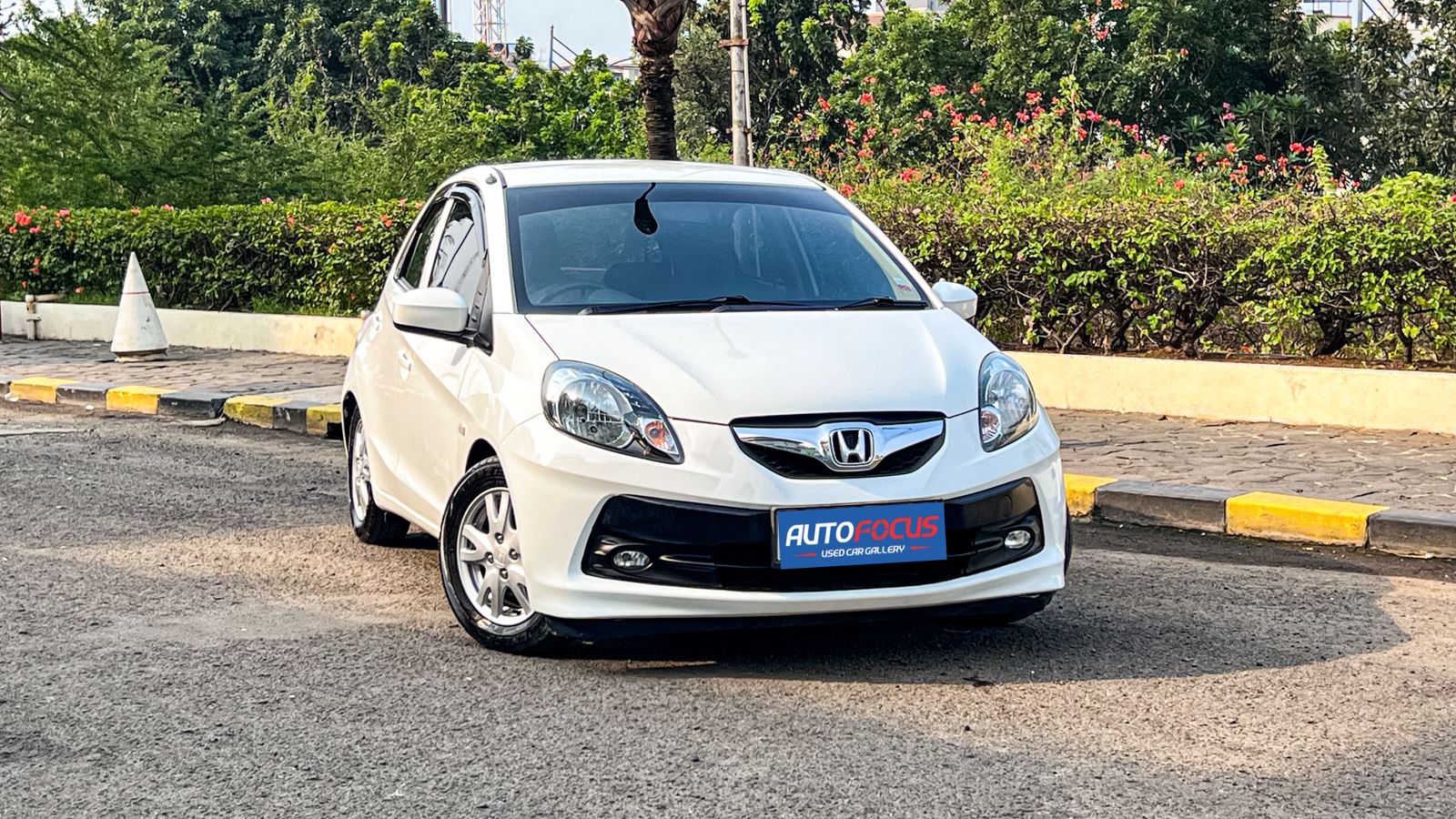 2014 Honda Brio  1.2 E MT Bekas 2014 Honda Brio  1.2 E MT Bekas