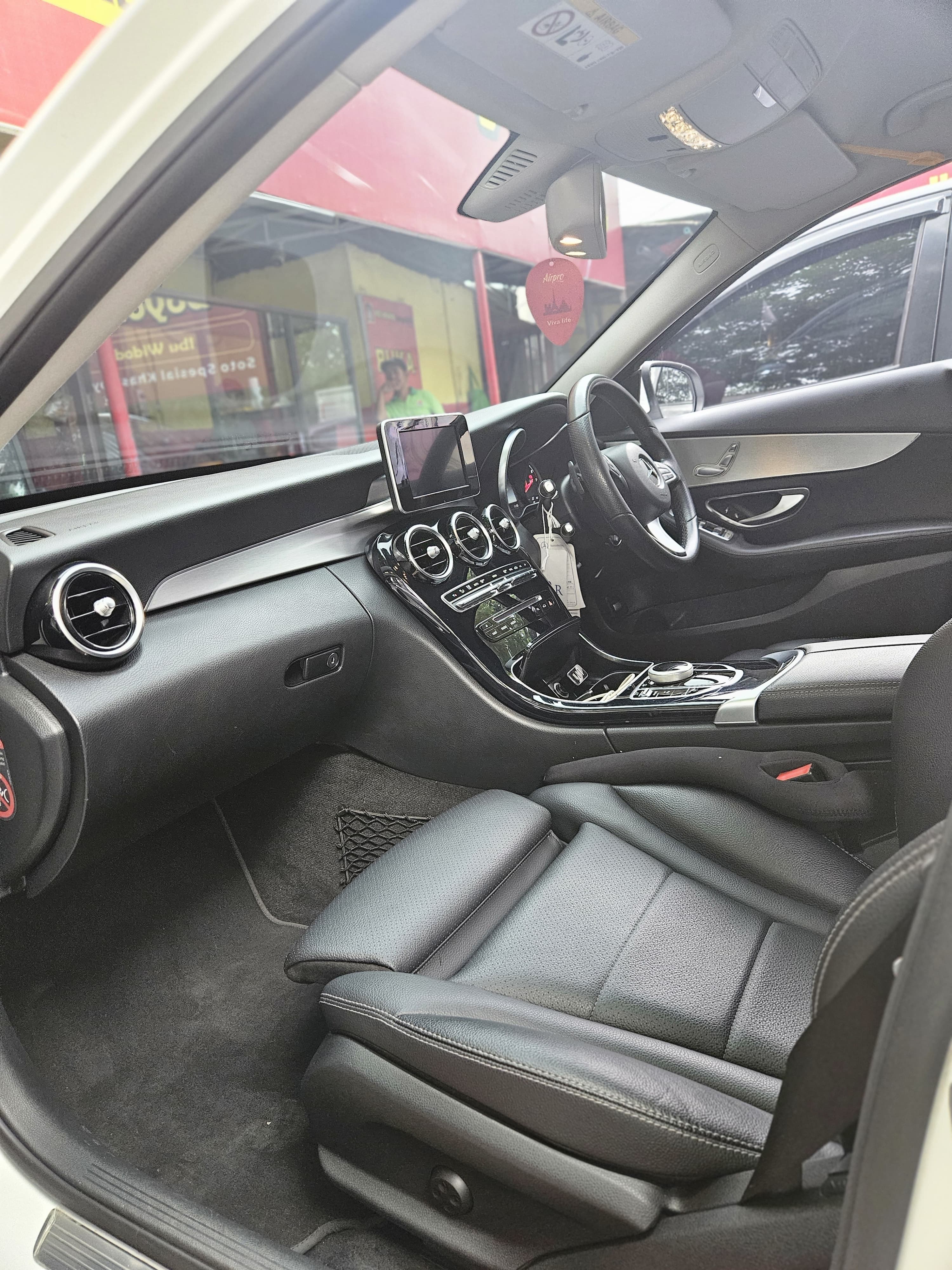 2017 Mercedes Benz C-Class Sedan C 200 2017 Mercedes Benz C-Class Sedan C 200