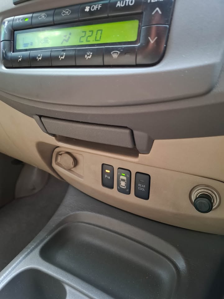 2012 Toyota Fortuner  2.5L G VNT TRD Diesel AT 2012 Toyota Fortuner  2.5L G VNT TRD Diesel AT