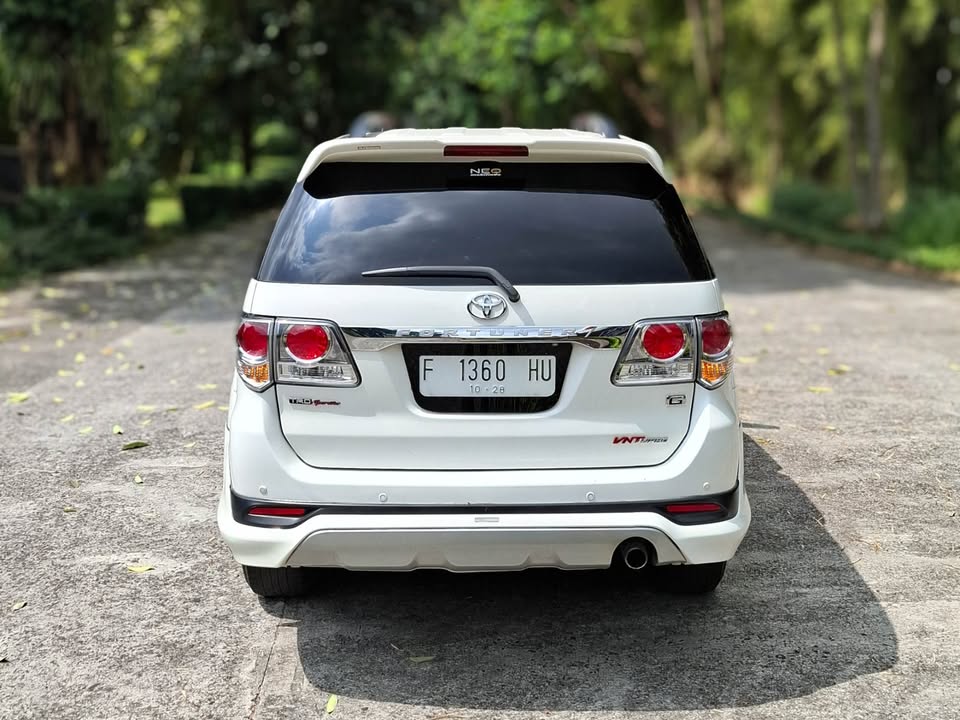 2012 Toyota Fortuner  2.5L G VNT TRD Diesel AT 2012 Toyota Fortuner  2.5L G VNT TRD Diesel AT