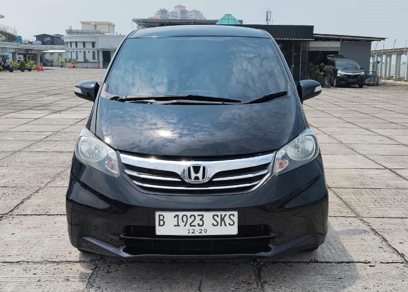 2010 Honda Freed Bekas 2010 Honda Freed Bekas