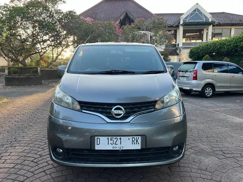 Second Hand 2012 Nissan Evalia 1.5 XV AT Second Hand 2012 Nissan Evalia 1.5 XV AT