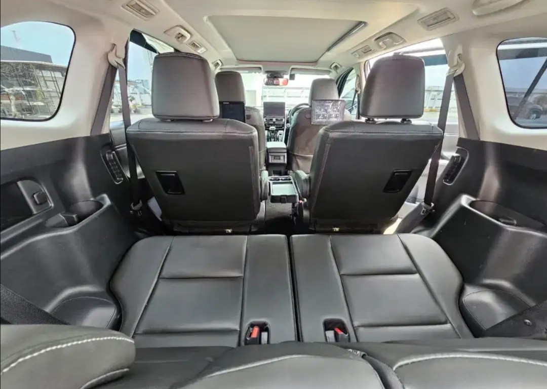 2023 Toyota Kijang Innova Zenix Hybrid EV 2023 Toyota Kijang Innova Zenix Hybrid EV