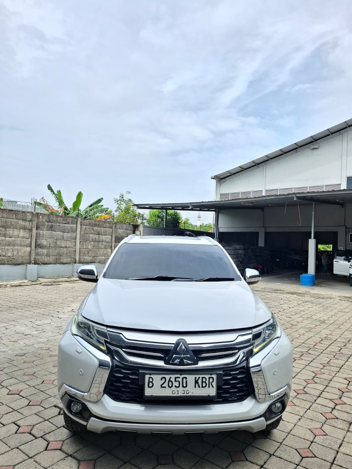 2019 Mitsubishi Pajero Sport Dakar Ultimate AT 4x2 Bekas 2019 Mitsubishi Pajero Sport Dakar Ultimate AT 4x2 Bekas