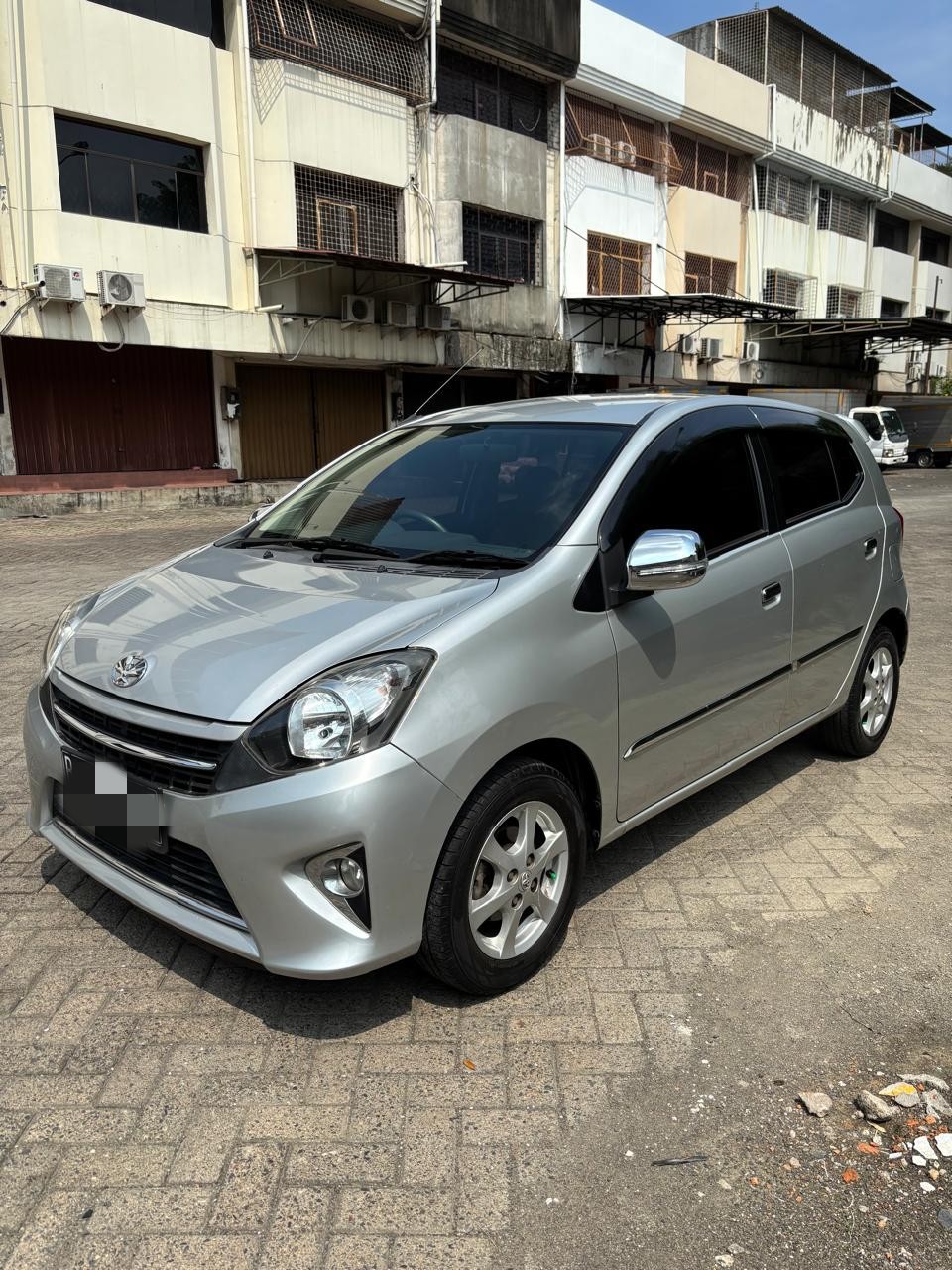 Second Hand 2017 Toyota Agya 1.0L G A/T Second Hand 2017 Toyota Agya 1.0L G A/T