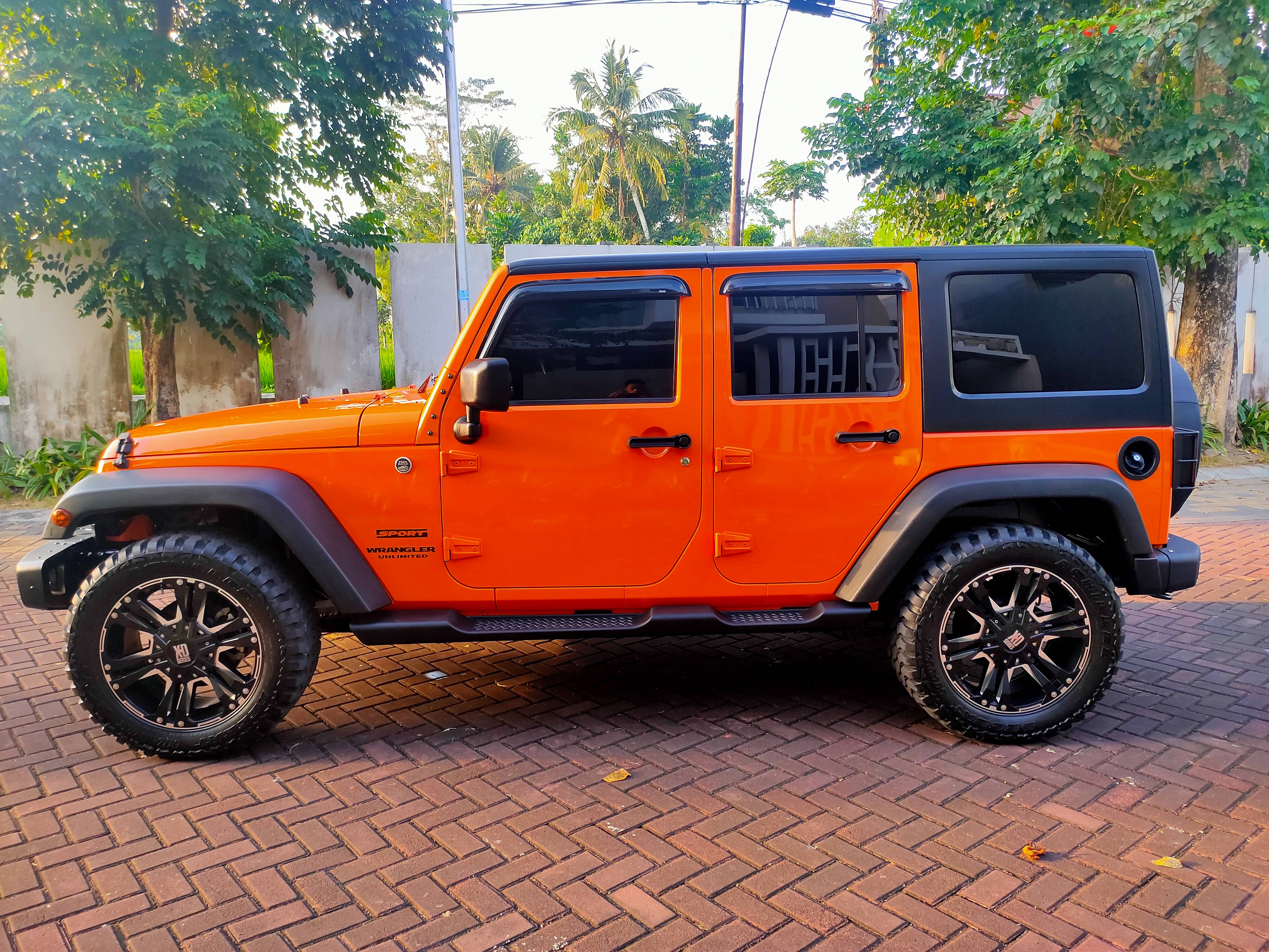 Used 2013 Jeep Wrangler Unlimited Sport 4x4 Sport 4x4 for sale