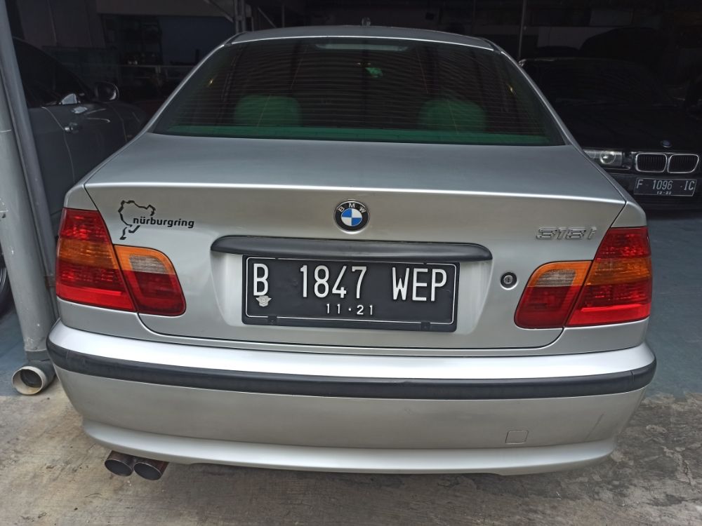 Dijual 2002 BMW 3 Series Sedan  318iAt 318iAt Bekas