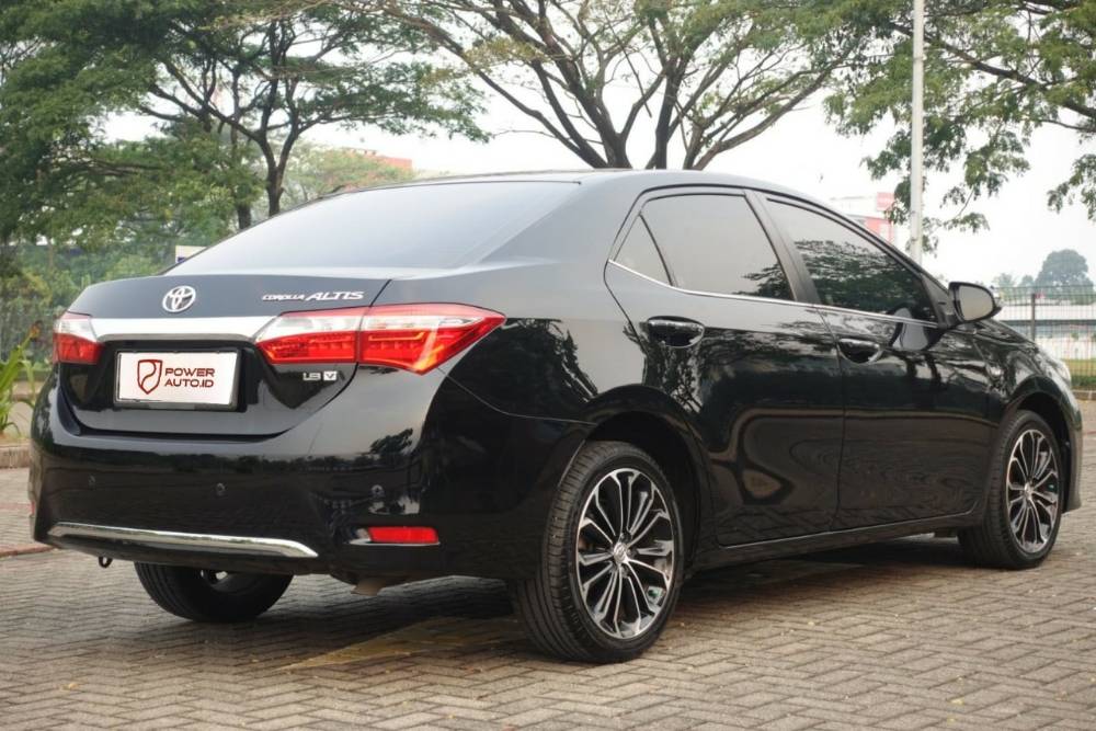 Dijual 2016 Toyota Corolla Altis V AT V AT Bekas