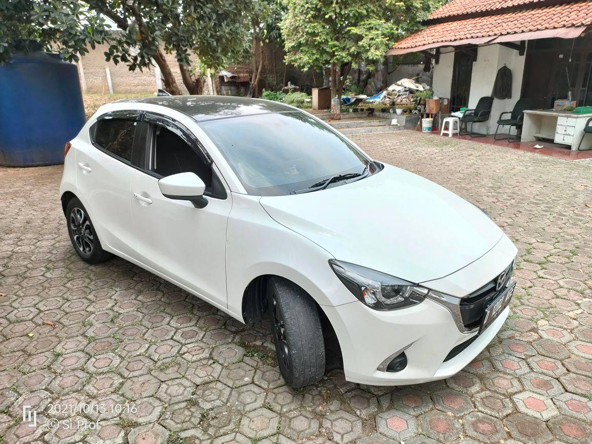Dijual 2017 Mazda 2  R SKYACTIV AT R SKYACTIV AT Bekas