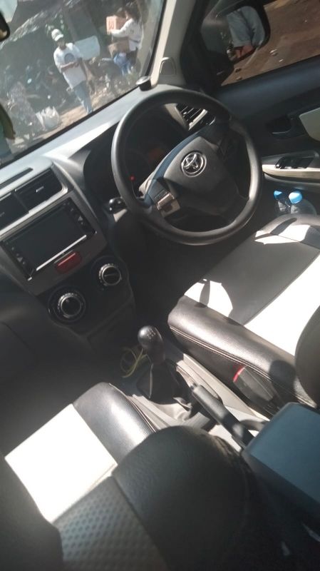 Dijual 2013 Toyota Veloz 1.5L MT 1.5L MT Bekas