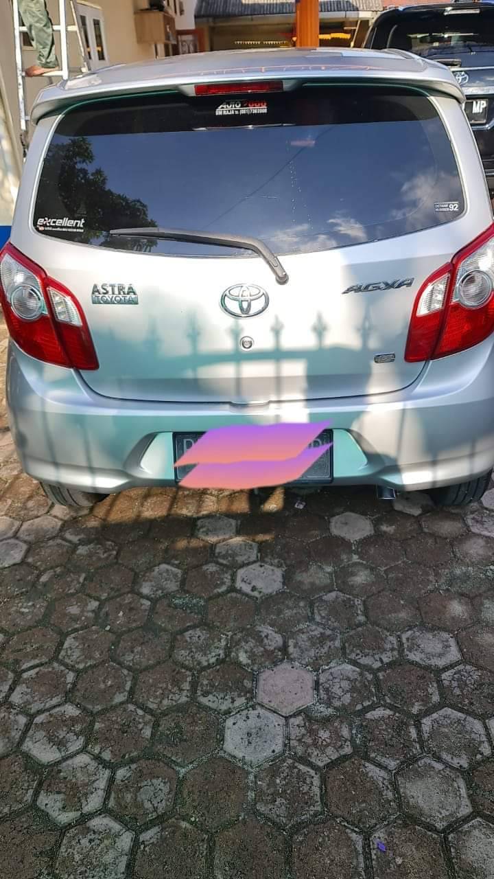 2015 Toyota Agya 1.0L G M/T 1.0L G M/T tua
