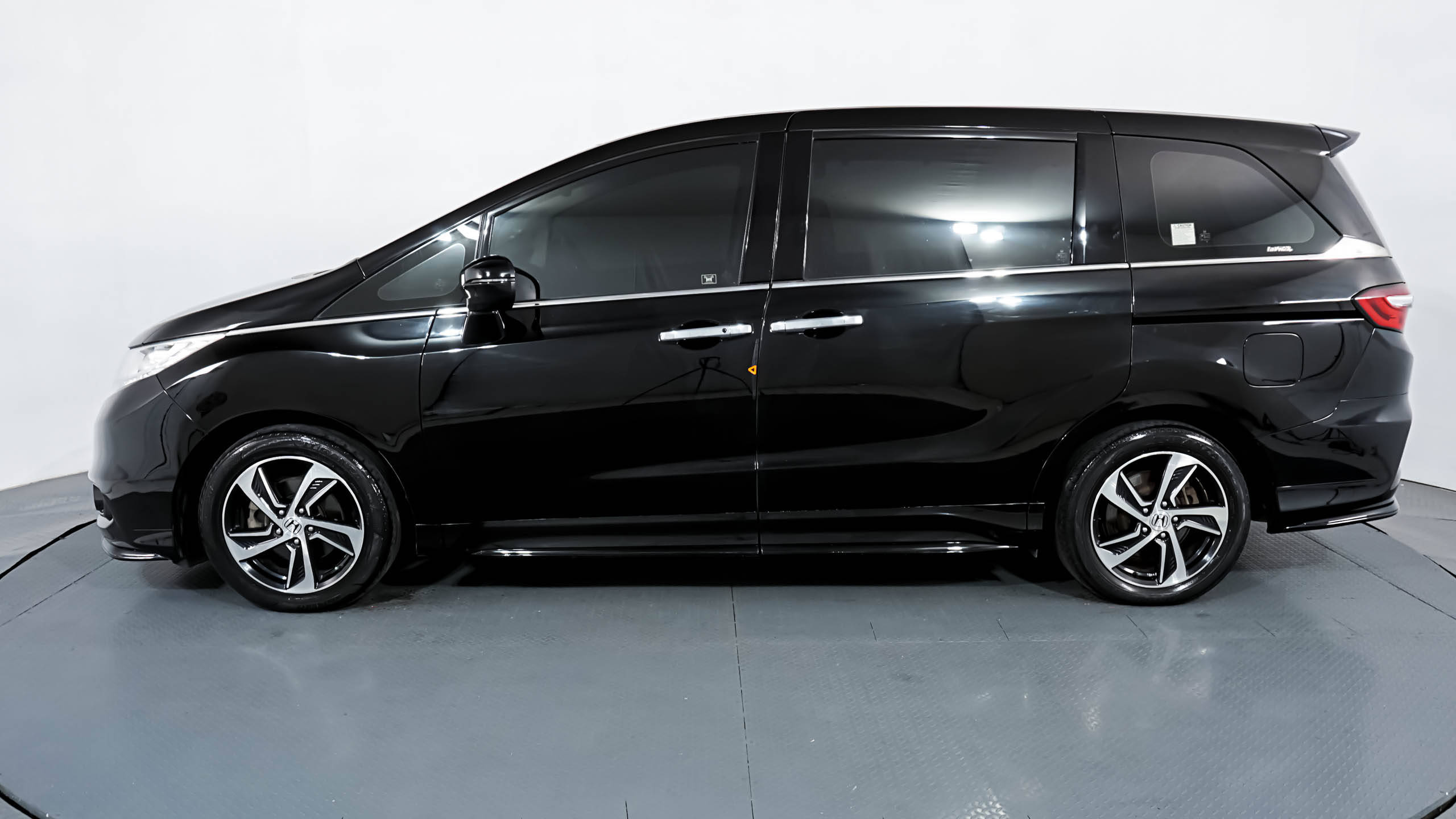 2015 Honda Odyssey  2.4 E AT 2.4 E AT tua