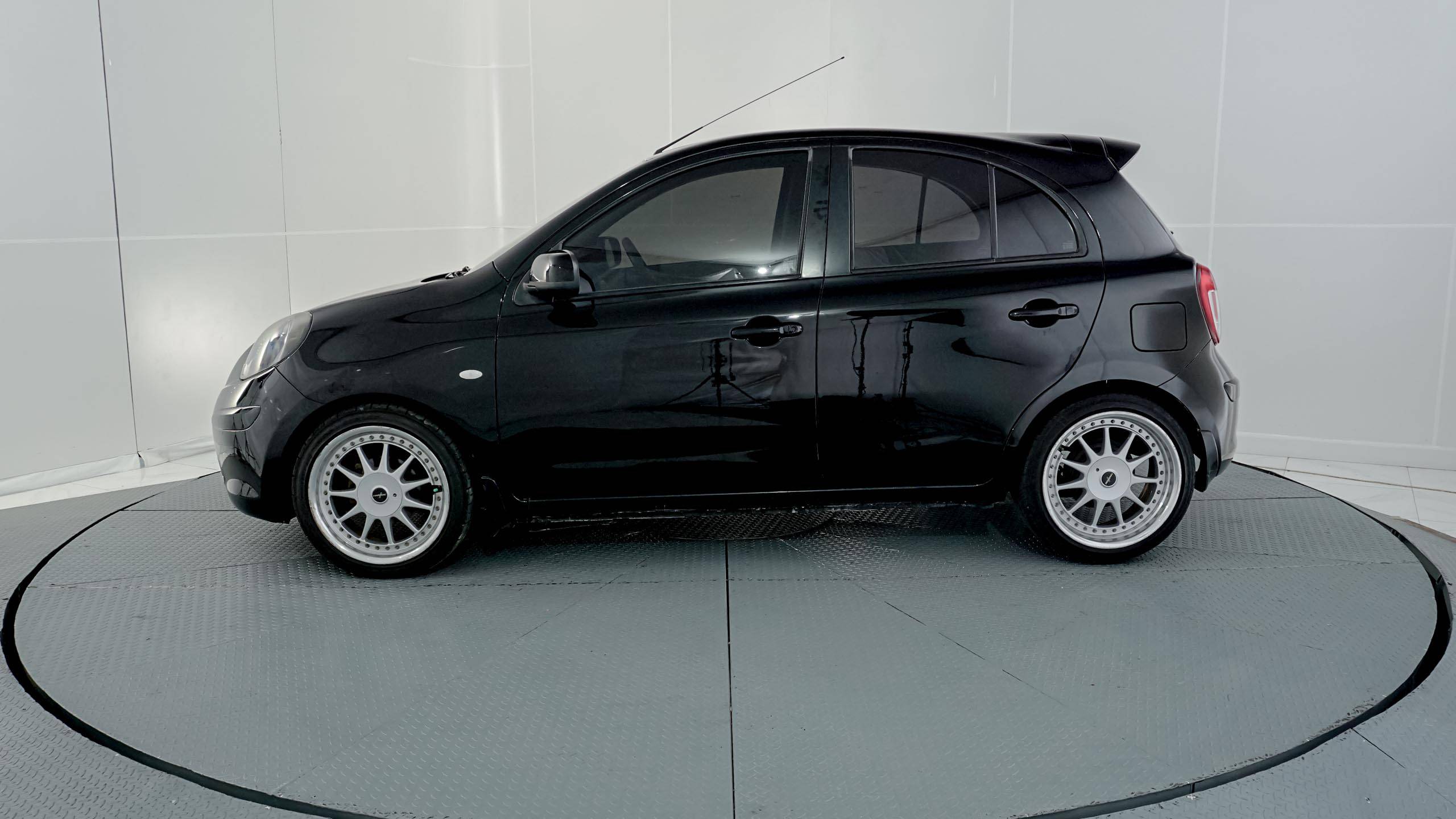 Old 2011 Nissan March 1.2L MT 1.2L MT