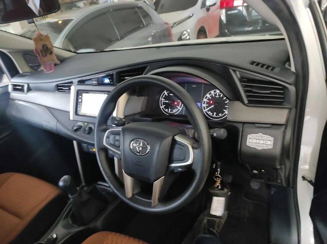 Dijual 2019 Toyota Kijang Innova REBORN 2.4 G MT DIESEL LUX REBORN 2.4 G MT DIESEL LUX Bekas