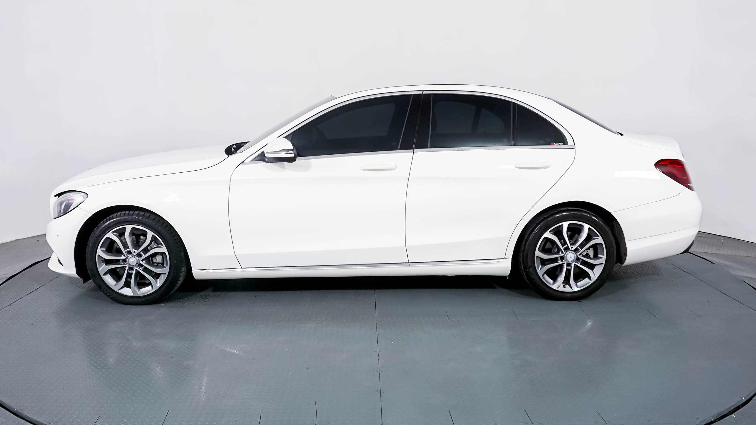 Old 2017 Mercedes Benz C-Class Sedan C 200 C 200