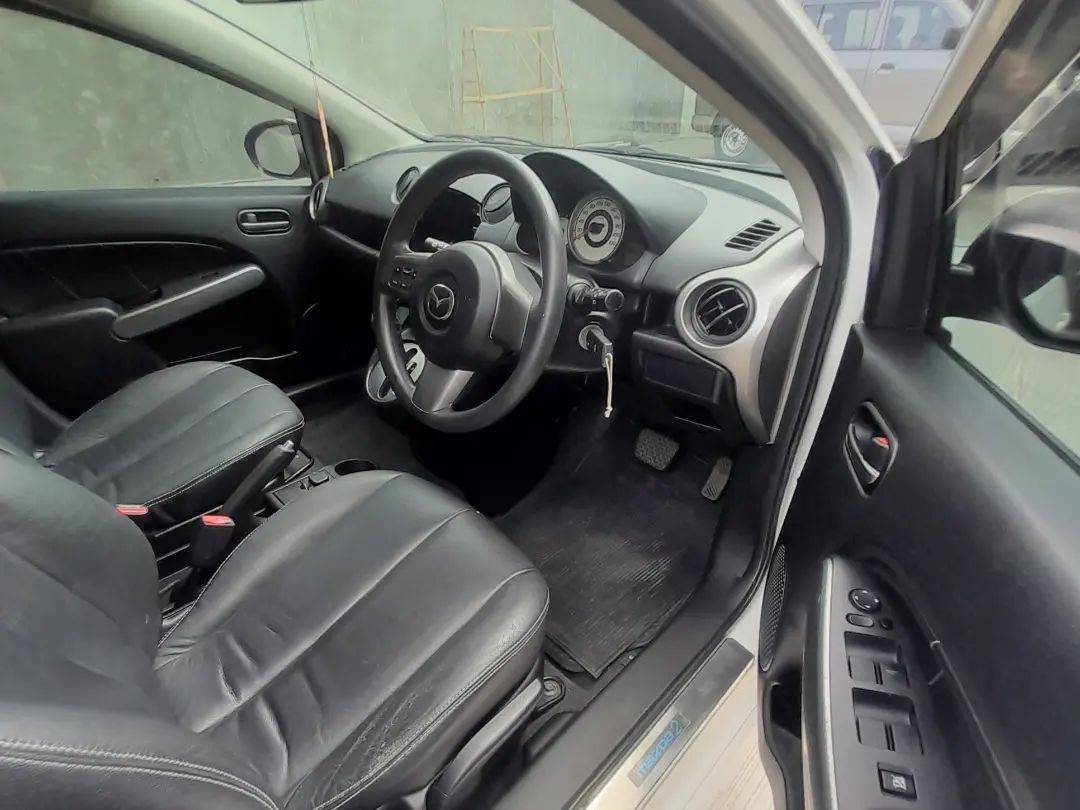 Used 2011 Mazda 2  2 IPM R AT 2 IPM R AT for sale