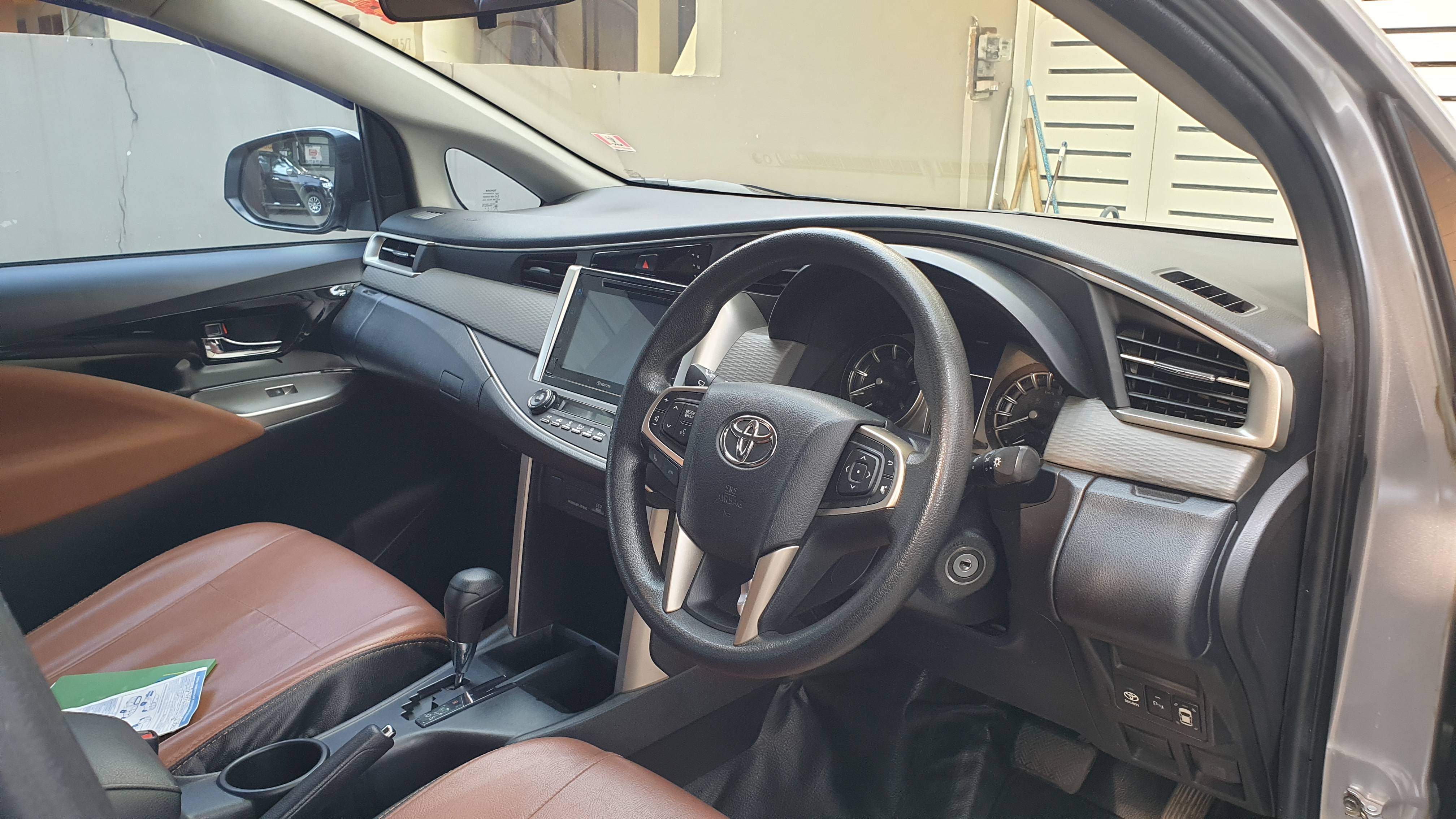 Old 2017 Toyota Kijang Innova REBORN 2.4 V AT DIESEL REBORN 2.4 V AT DIESEL