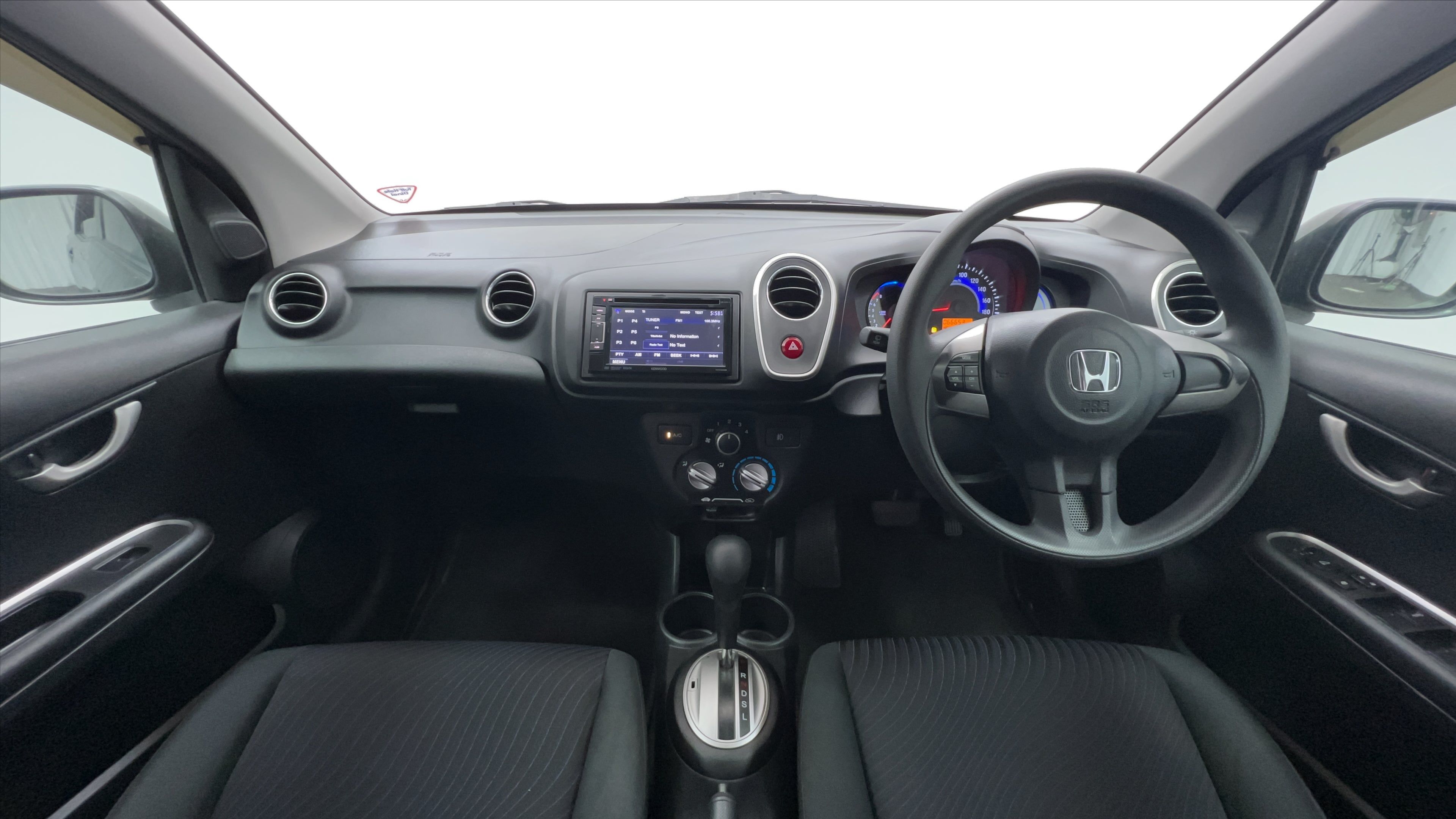 Dijual 2015 Honda Mobilio RS 1.5L AT RS 1.5L AT Bekas