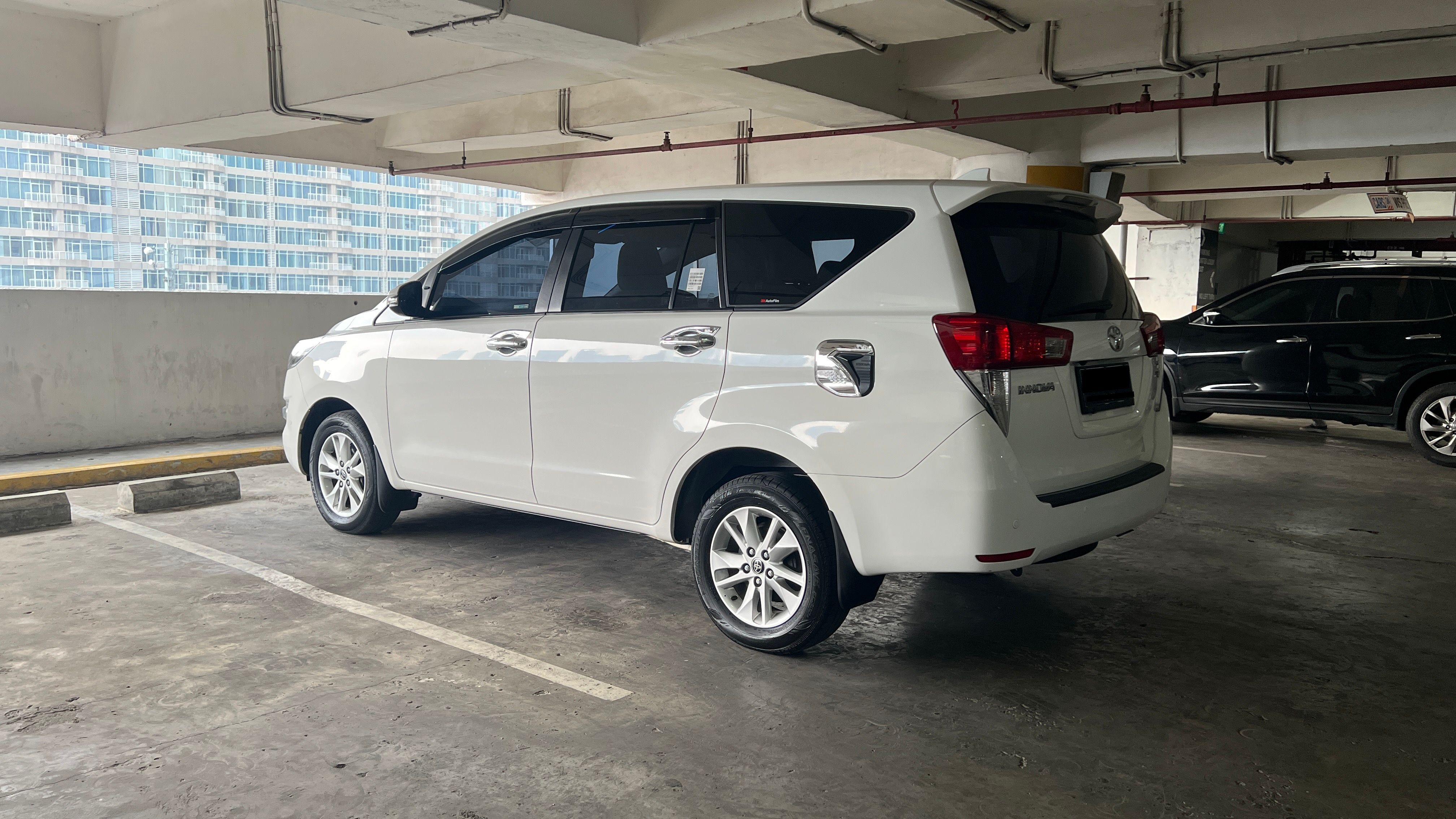 2019 Toyota Kijang Innova REBORN 2.4 V AT DIESEL REBORN 2.4 V AT DIESEL tua