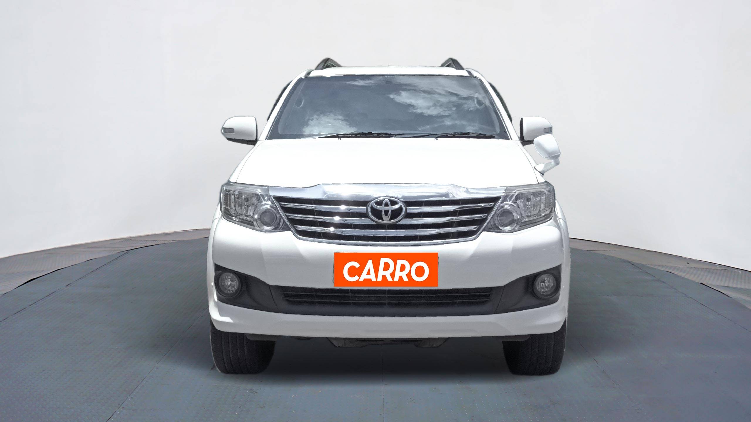 2012 Toyota Fortuner V 4x4 2.7L AT V 4x4 2.7L AT bekas
