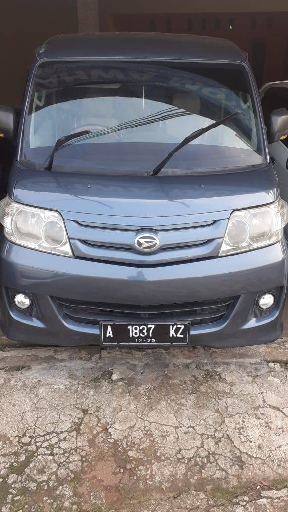 2011 Daihatsu Luxio  1.5 M MT FH 1.5 M MT FH bekas