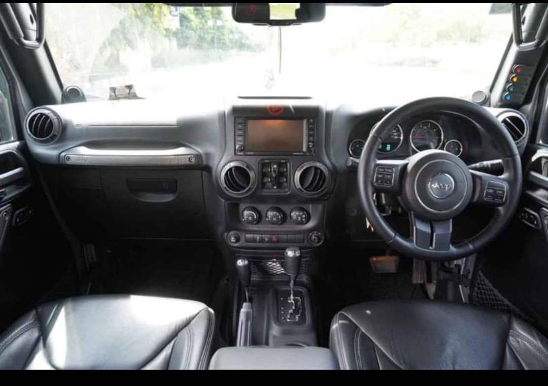 Dijual 2013 Jeep Wrangler Sport 2.8L DIESEL AT 4D 2.8L DIESEL AT 4D Bekas