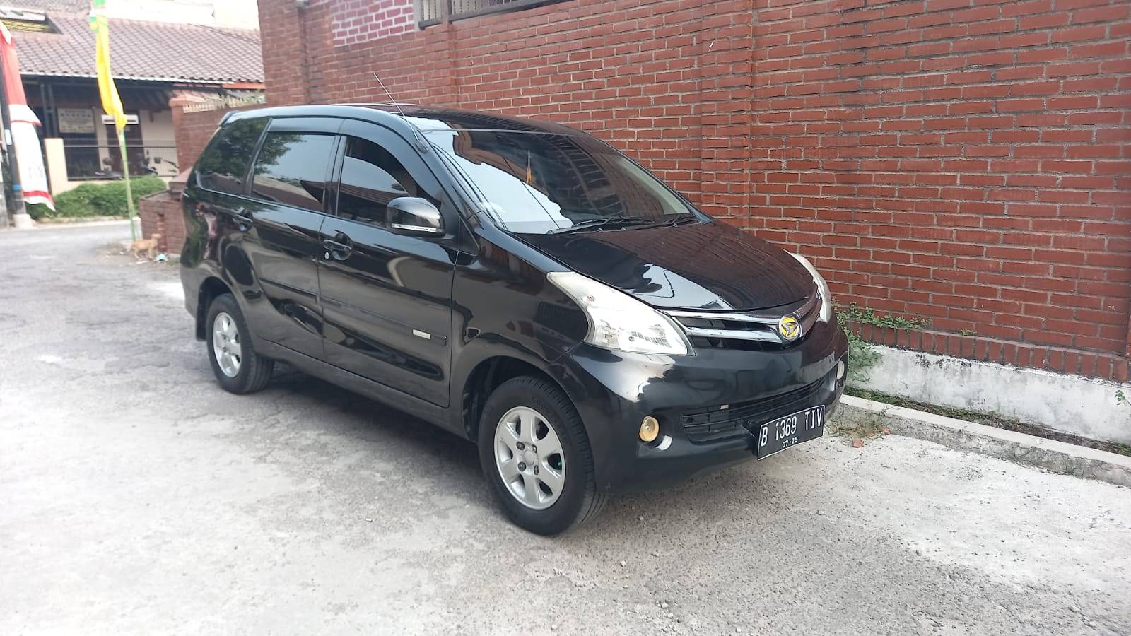 Second Hand 2015 Daihatsu Xenia Second Hand 2015 Daihatsu Xenia