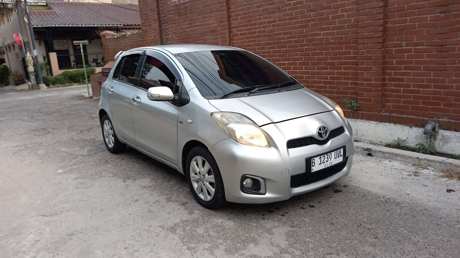 2012 Toyota Yaris 2012 Toyota Yaris
