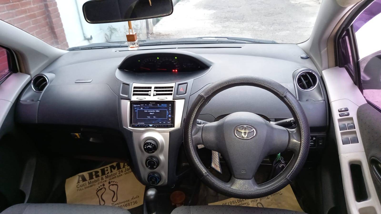 2012 Toyota Yaris 2012 Toyota Yaris