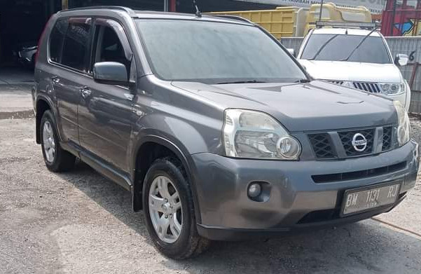 2010 Nissan X-Trail Bekas 2010 Nissan X-Trail Bekas