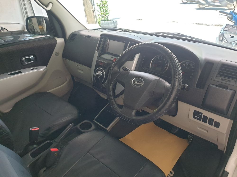 2017 Daihatsu Luxio 1.5 X M/T 1.5 X M/T tua
