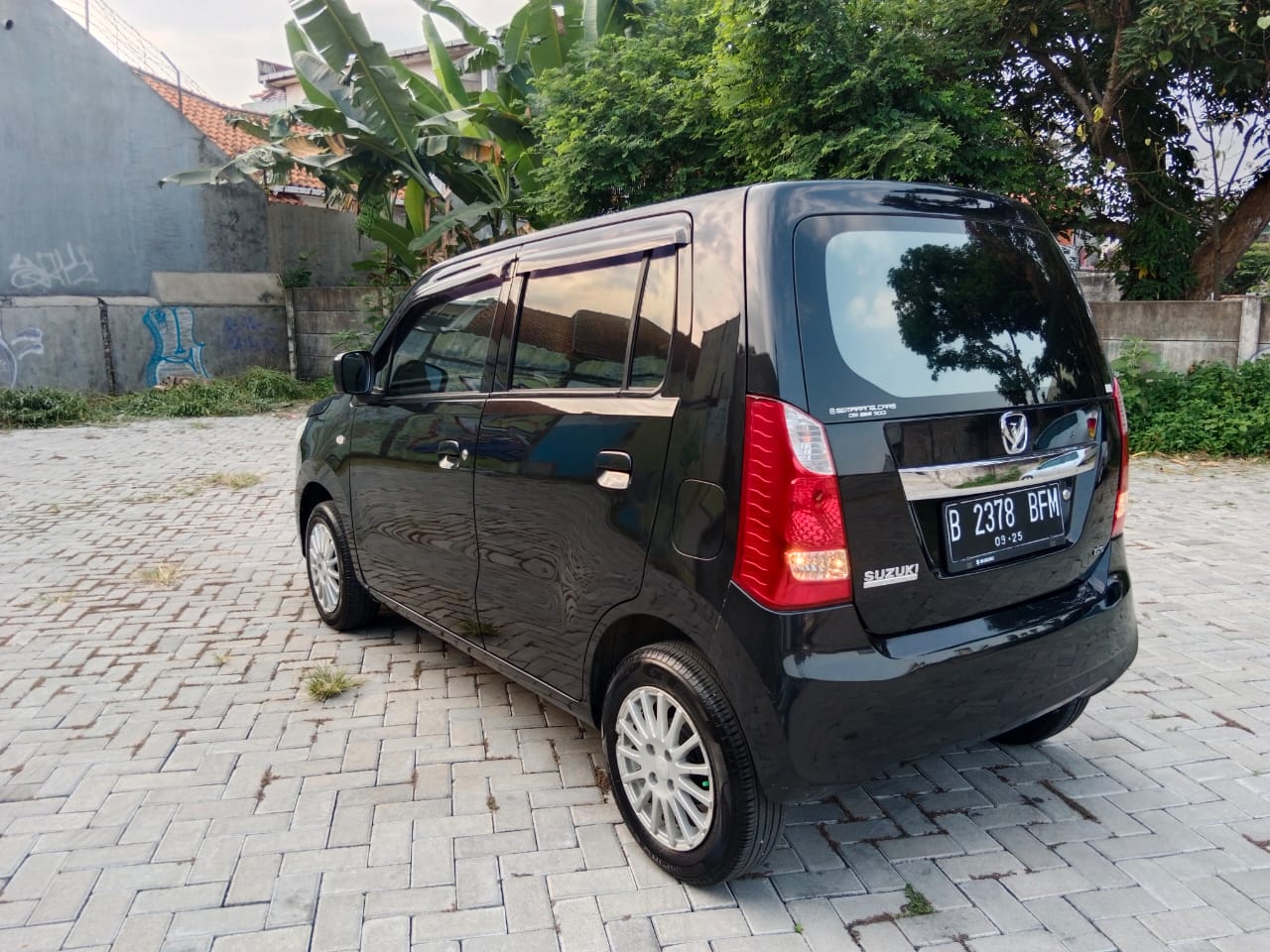 2015 Suzuki Karimun Wagon R GS 2015 Suzuki Karimun Wagon R GS
