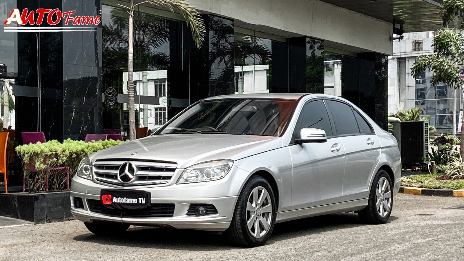 2011 Mercedes Benz C-Class Sedan Bekas 2011 Mercedes Benz C-Class Sedan Bekas