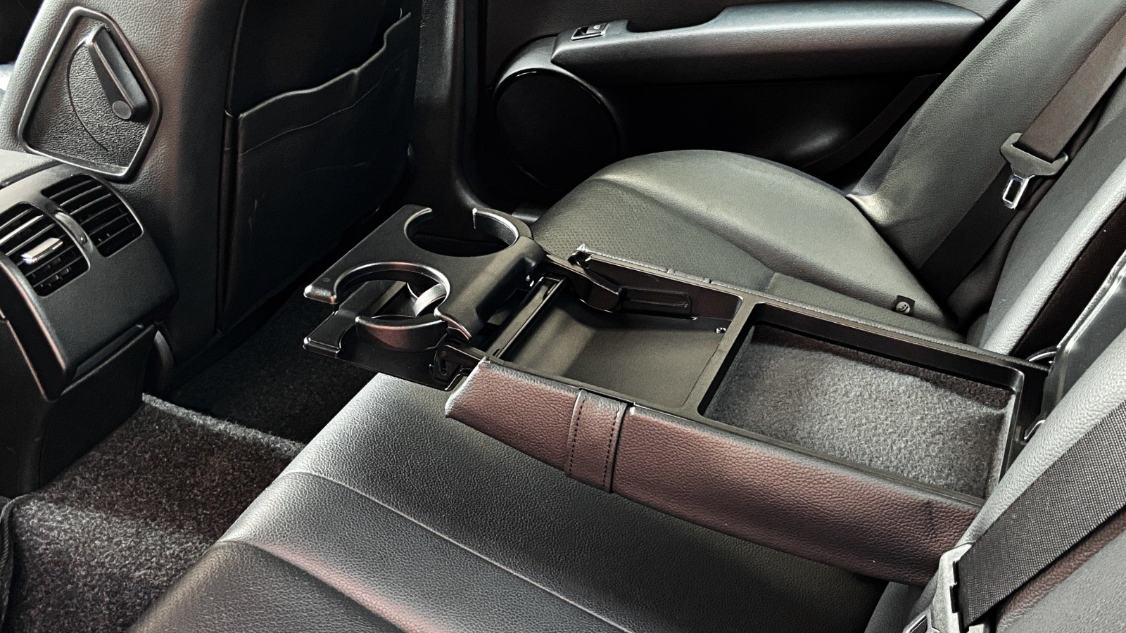 2011 Mercedes Benz C-Class Sedan 2011 Mercedes Benz C-Class Sedan