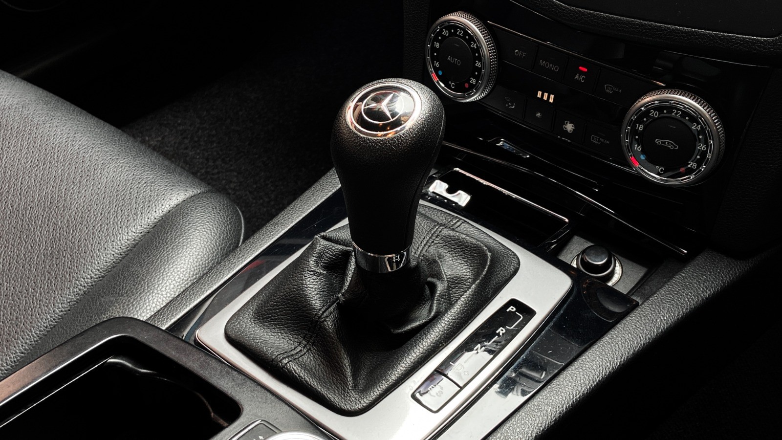 2011 Mercedes Benz C-Class Sedan 2011 Mercedes Benz C-Class Sedan