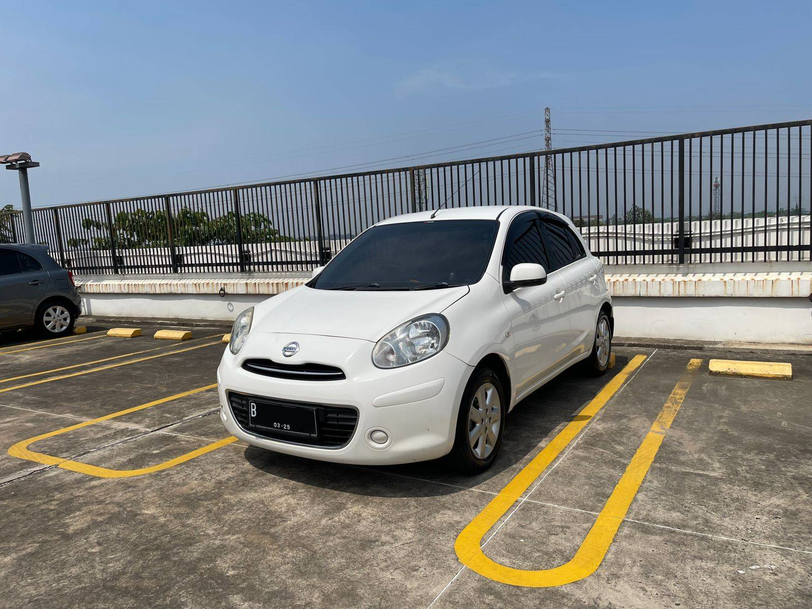 2013 Nissan March 2013 Nissan March