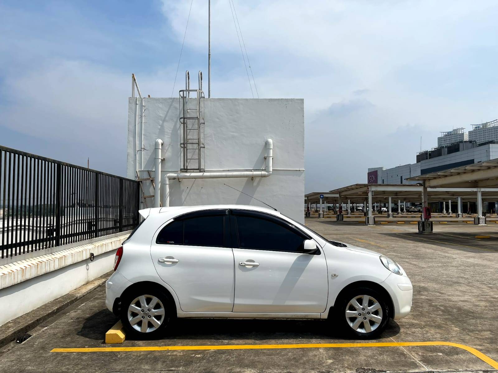 2013 Nissan March 2013 Nissan March