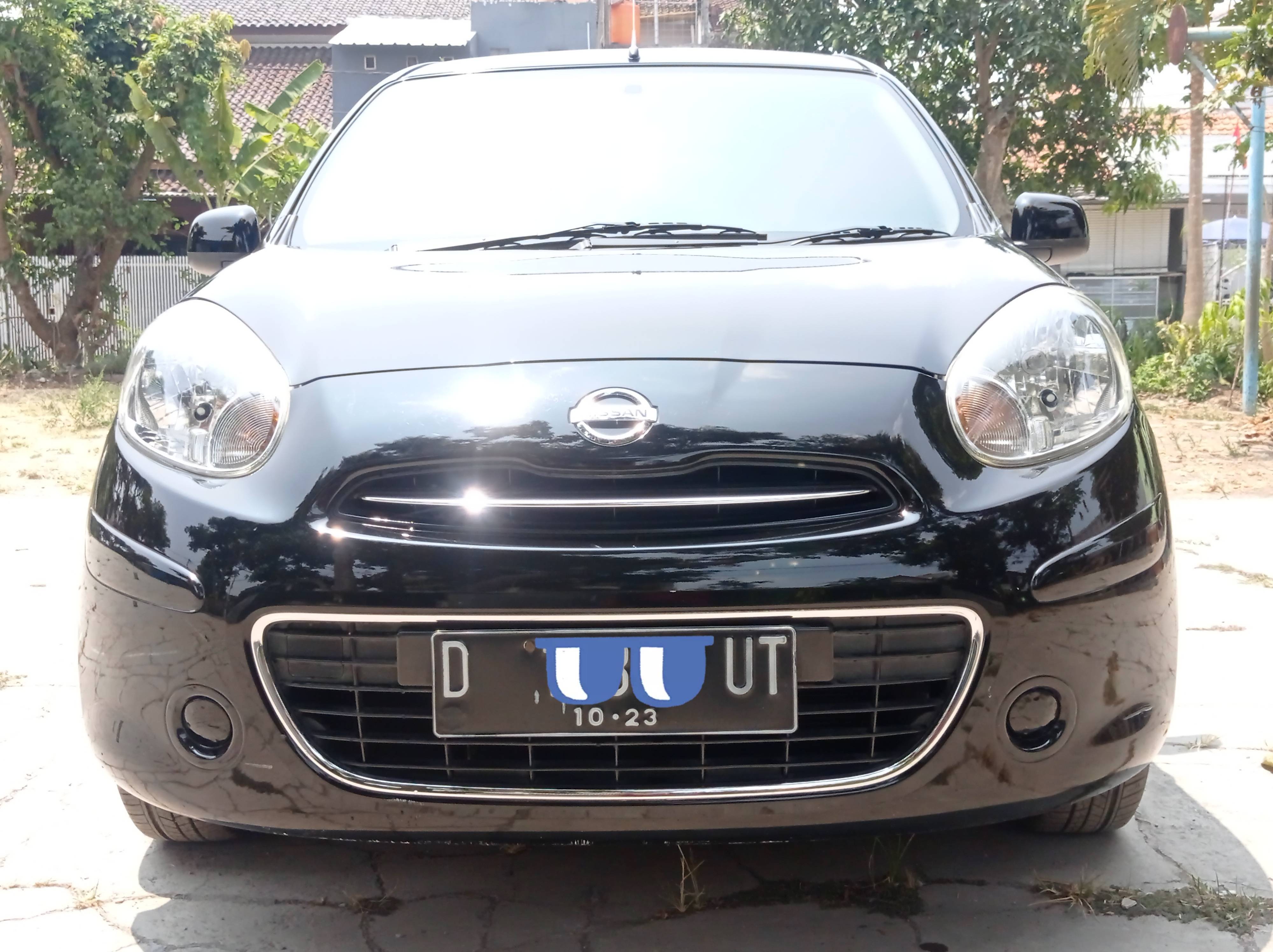 Second Hand 2013 Nissan March Second Hand 2013 Nissan March