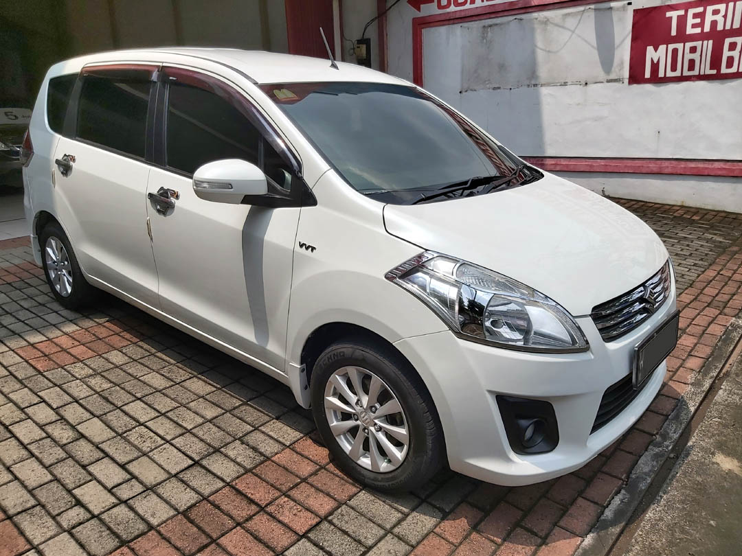 2015 Suzuki Ertiga  2015 Suzuki Ertiga