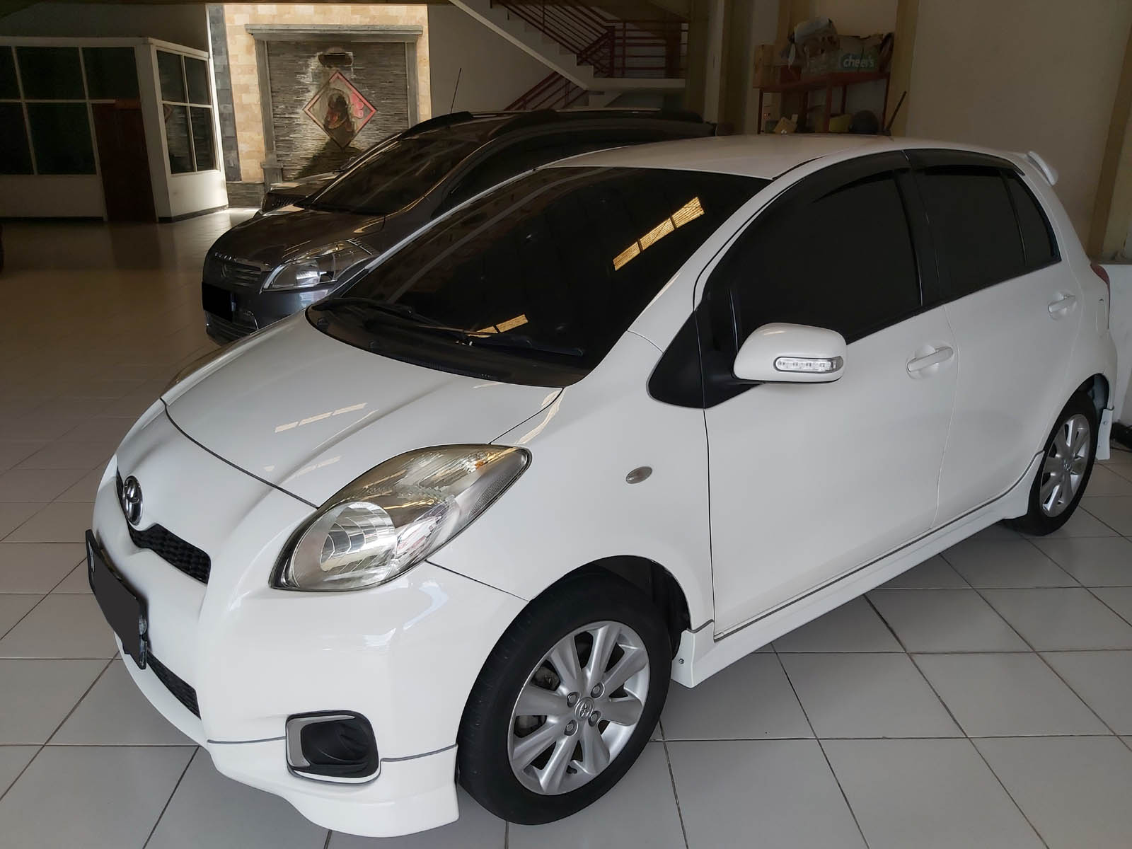 2012 Toyota Yaris 2012 Toyota Yaris