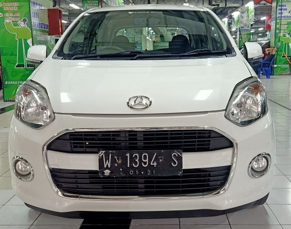 2015 Daihatsu Ayla  2015 Daihatsu Ayla