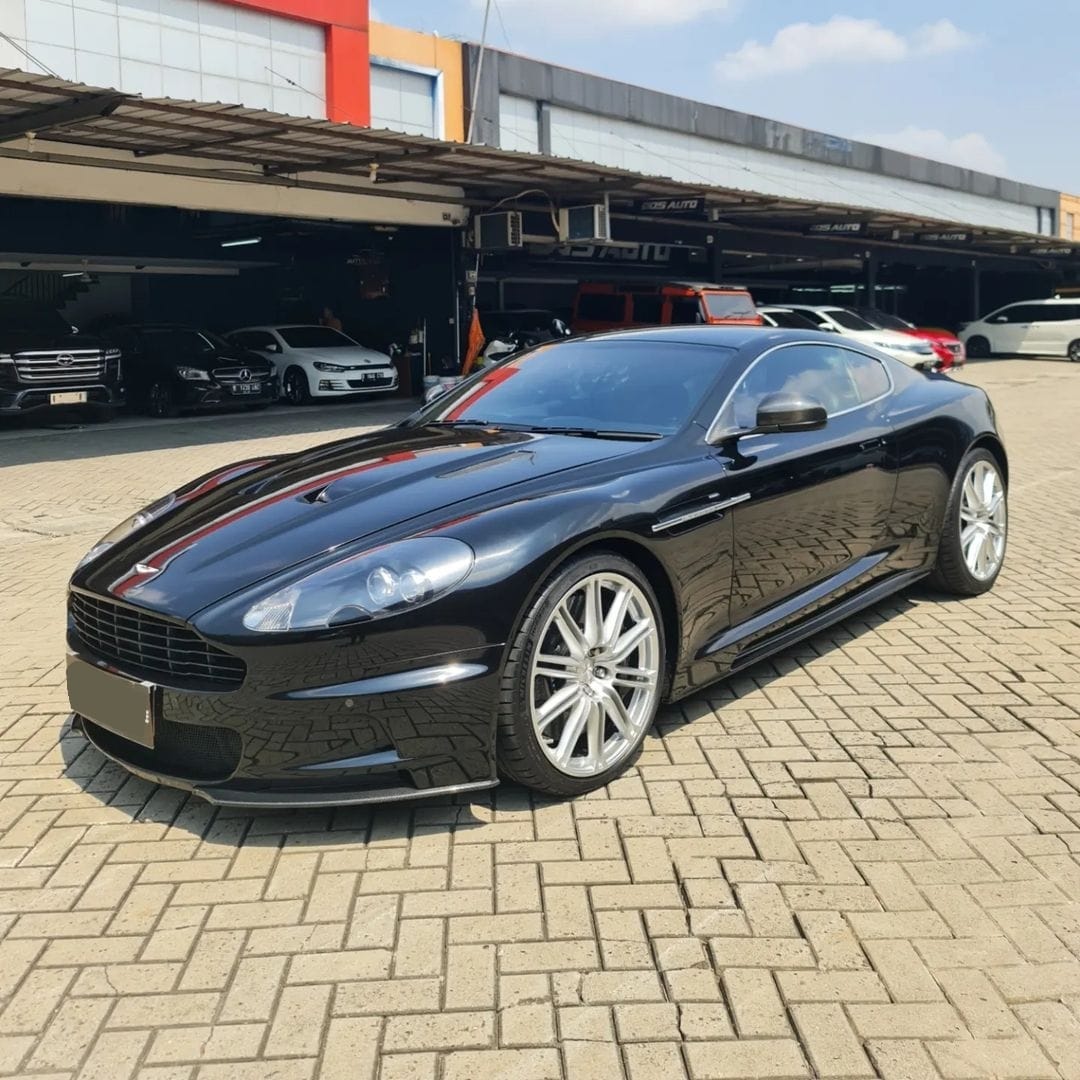 2012 Aston Martin DB9 Coupe 2012 Aston Martin DB9 Coupe
