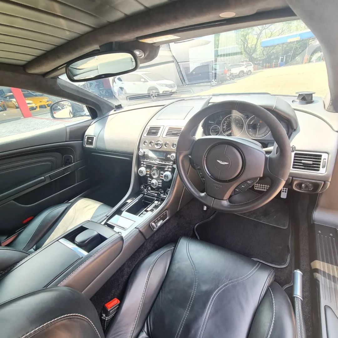 2012 Aston Martin DB9 Coupe 2012 Aston Martin DB9 Coupe