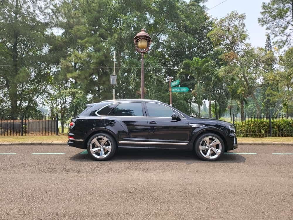 2023 Bentley Bentayga 4.0 L 2023 Bentley Bentayga 4.0 L