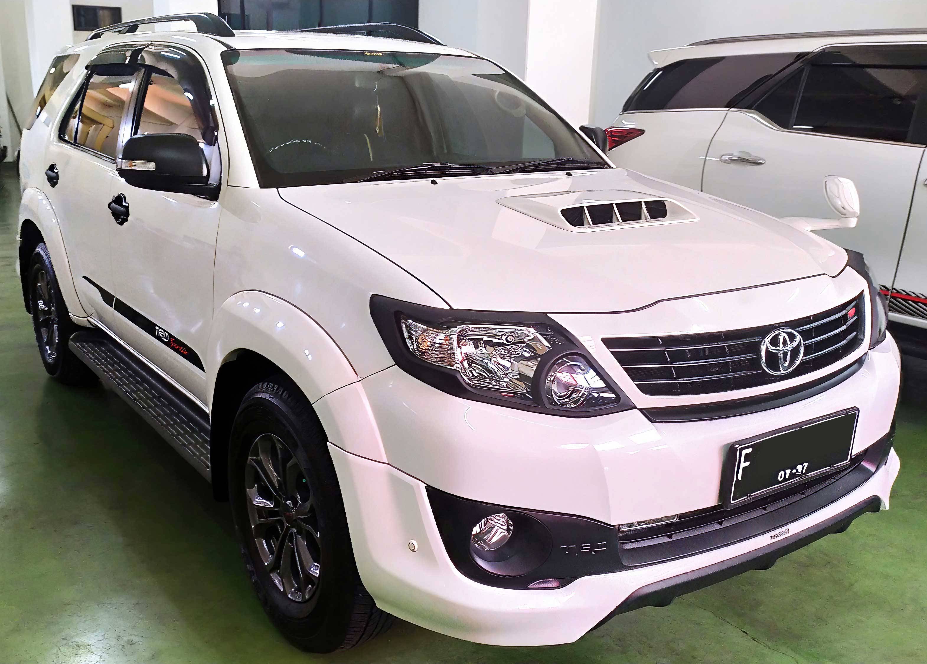 2015 Toyota Fortuner  2015 Toyota Fortuner