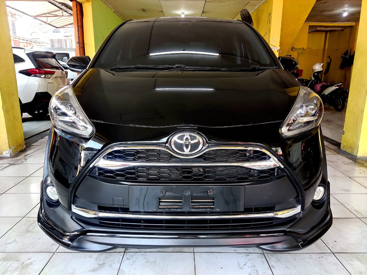 2017 Toyota Sienta 2017 Toyota Sienta