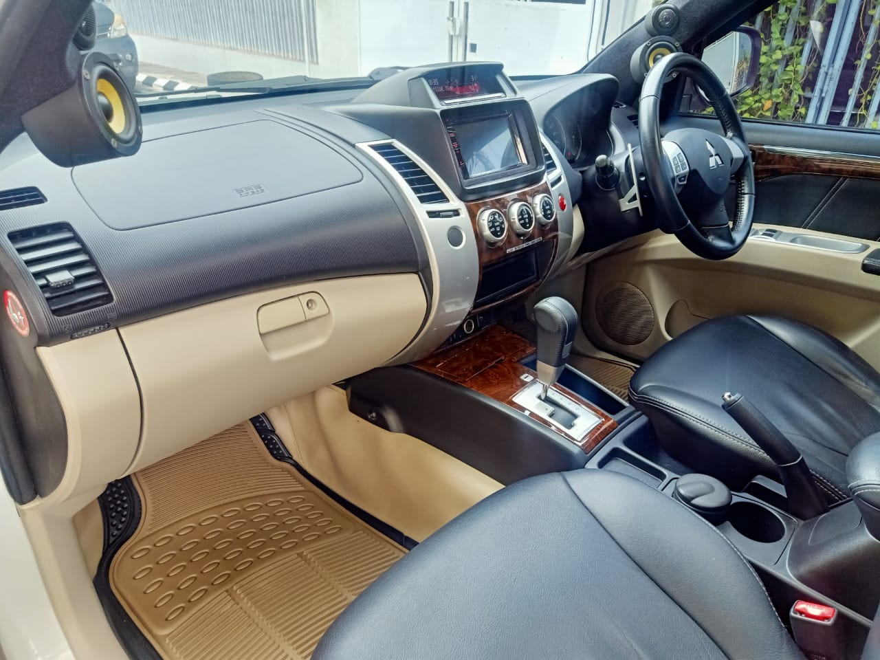 2014 Mitsubishi Pajero Sport 2014 Mitsubishi Pajero Sport