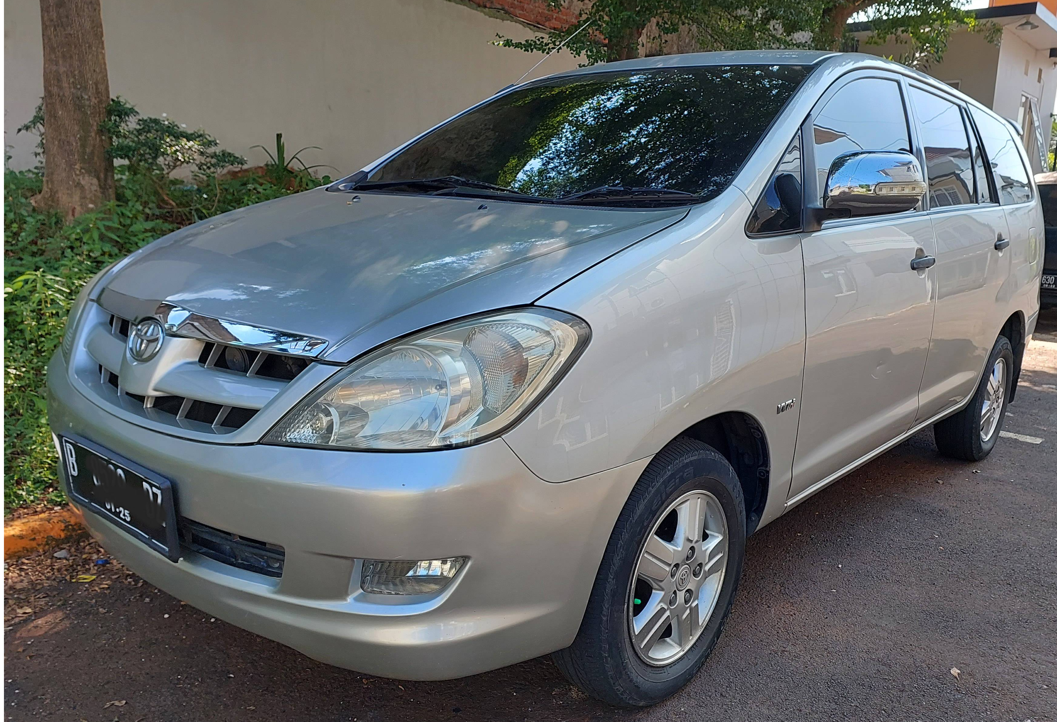 2004 Toyota Kijang Innova Bekas 2004 Toyota Kijang Innova Bekas