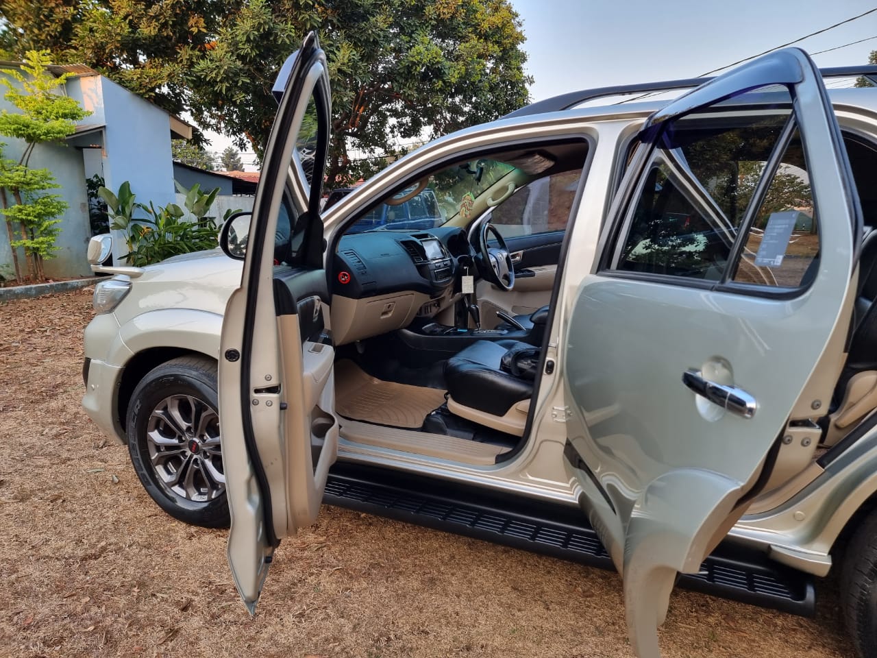 2014 Toyota Fortuner  2014 Toyota Fortuner